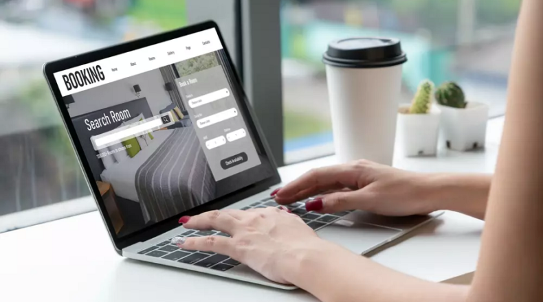 booking hotels online