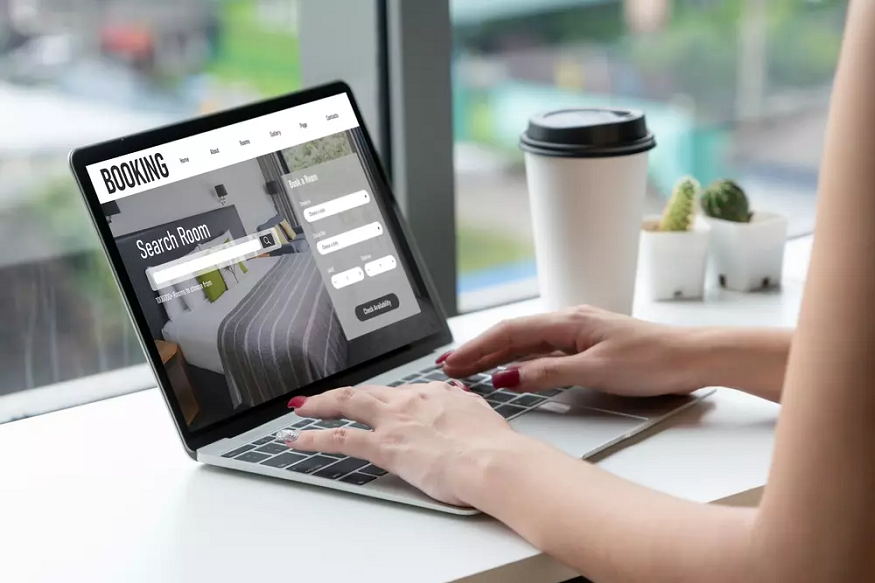 booking hotels online